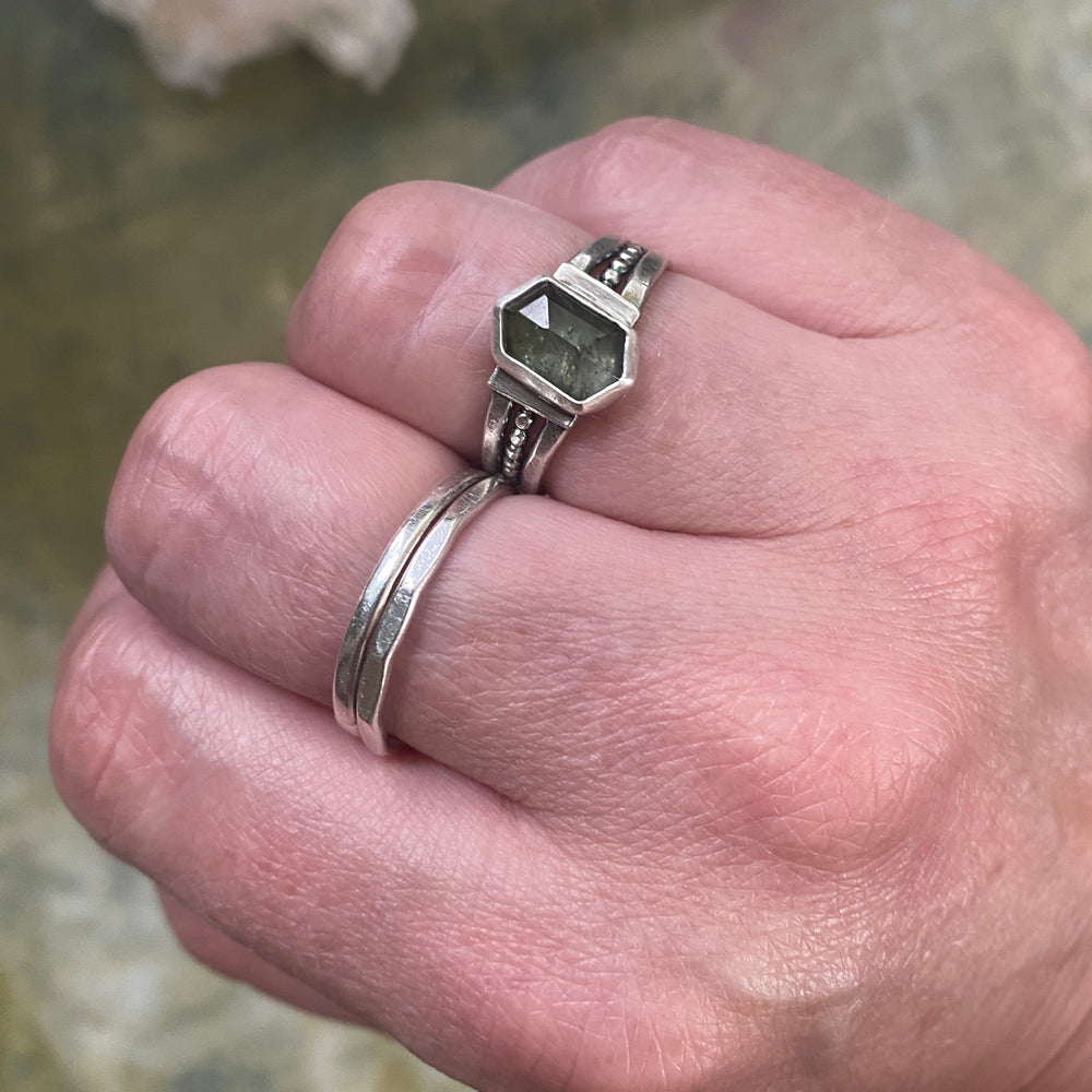 NEW Dewy Moss Solitaire Ring