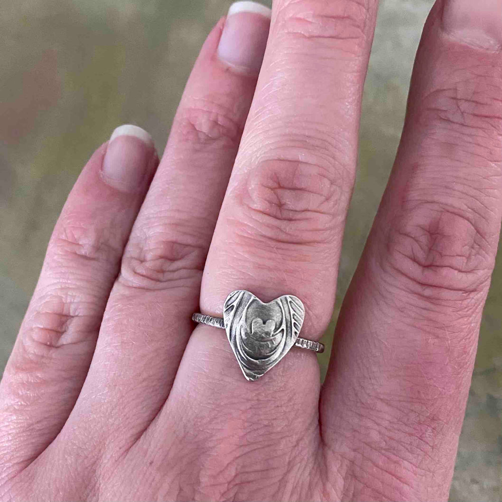 NEW Peek-a-Boo Heart Ring